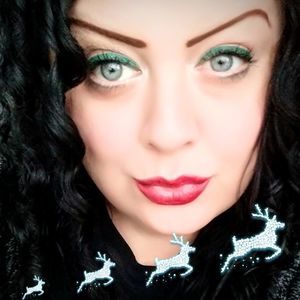 Meet your Posher, Deborah